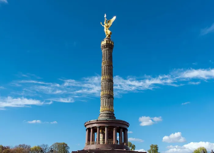 33 H S-bahn Schoenhauser Allee Berlin