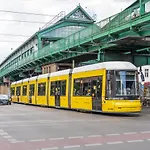 Apartment 33 H S-bahn Schoenhauser Allee Berlin