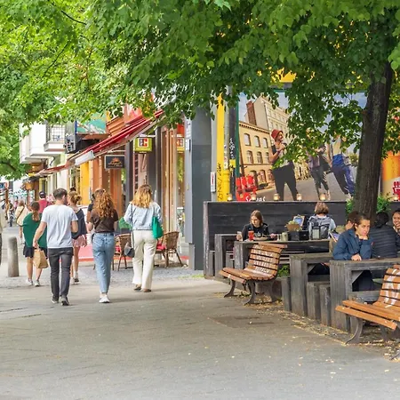 33 H S-bahn Schoenhauser Allee Апартаменты Берлин