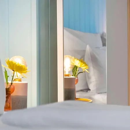 33 H S-bahn Schoenhauser Allee 公寓