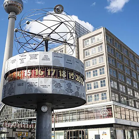 33 H S-bahn Schoenhauser Allee Апартаменты