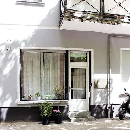 33 H S-bahn Schoenhauser Allee 公寓 *