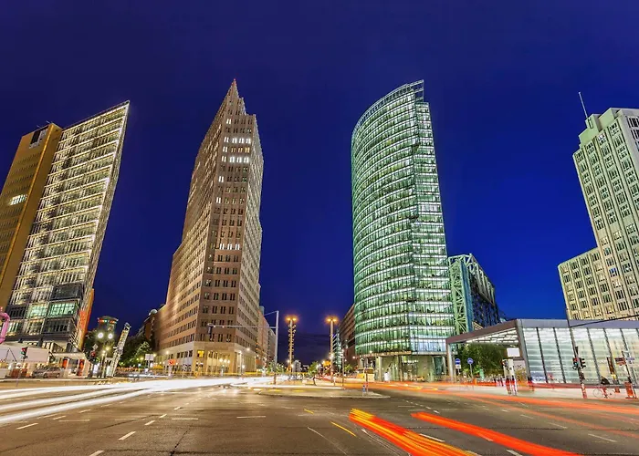 33 H S-bahn Schoenhauser Allee * Berlin